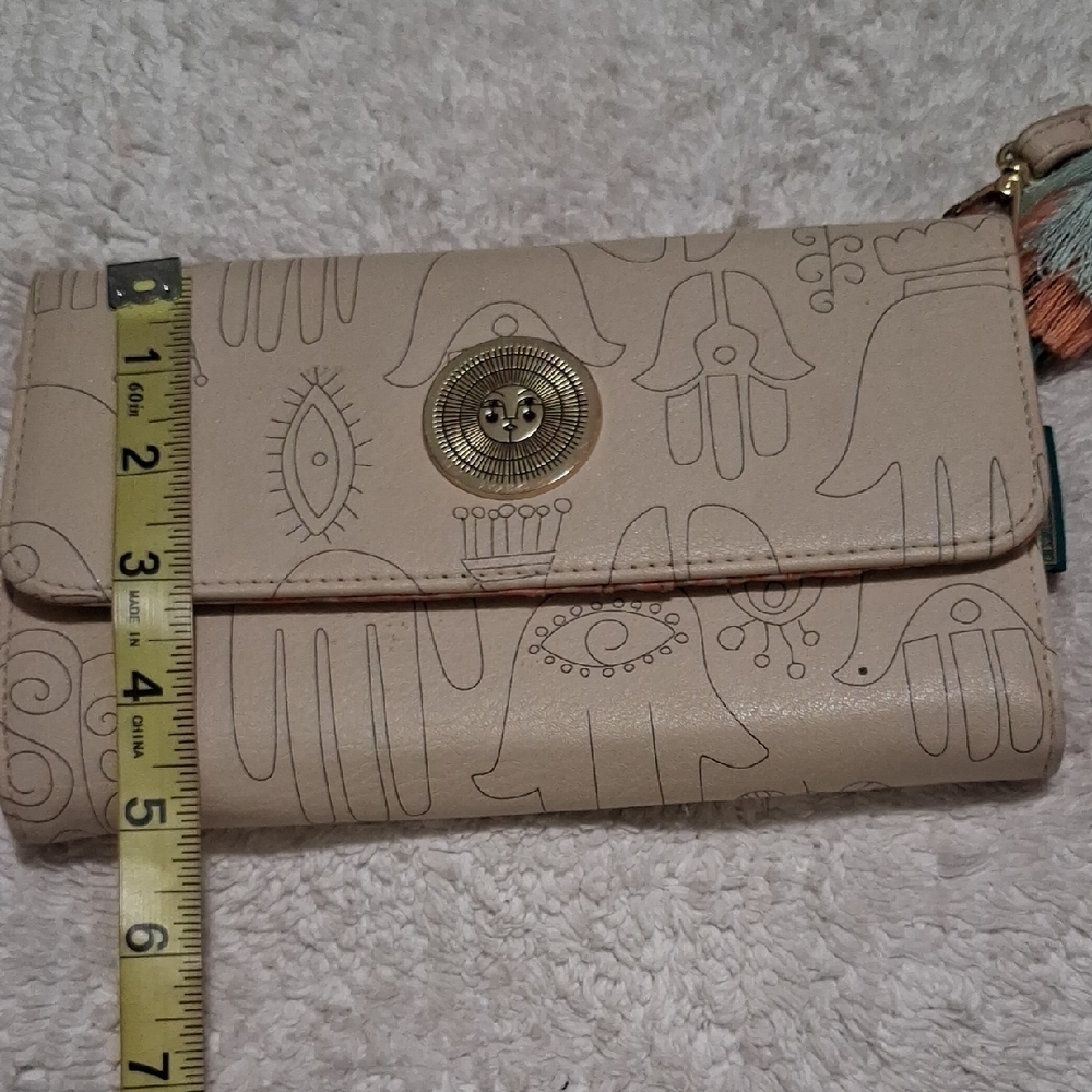 Chic Beige Clutch With Tassel — image 7 of 7